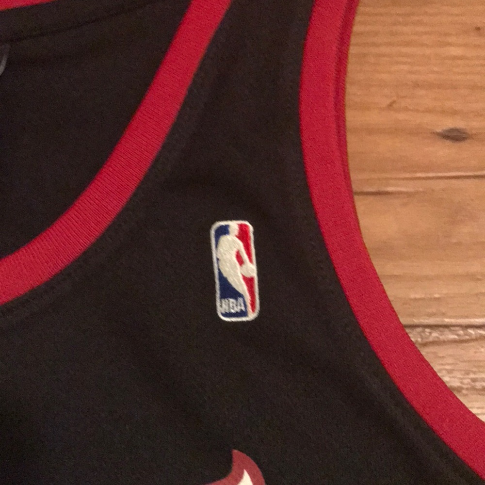 NBA 4 HER MIAMI HEAT CHRIS BOSH BASKETBALL JERSEY - Picture 4 of 8